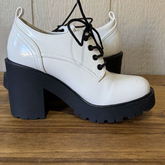 NWOT Arizona Jean Company White Chunky Lace Up Heel Block Shoes, Size‎ 6.5M Y2K - Picture 7 of 9